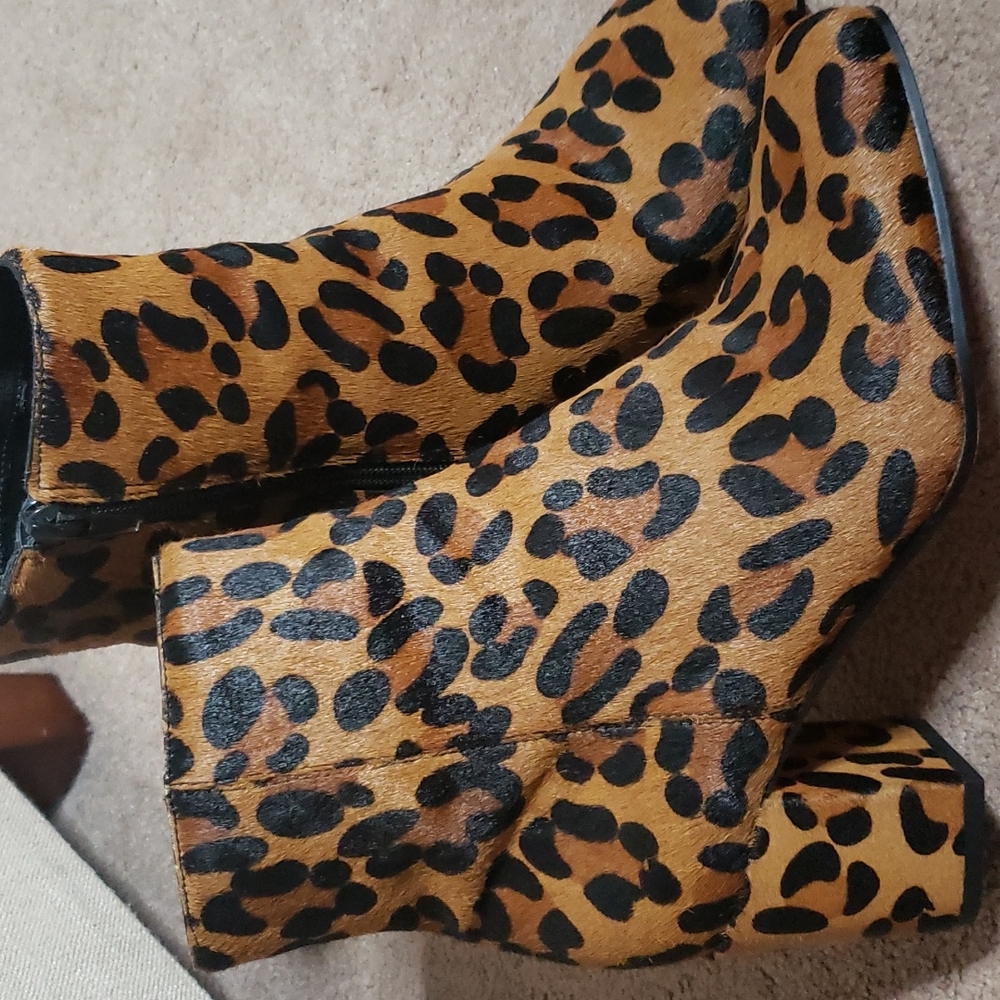 Sole Society Pomeroy Leopard Print Calf Hair Booties, size 7.5